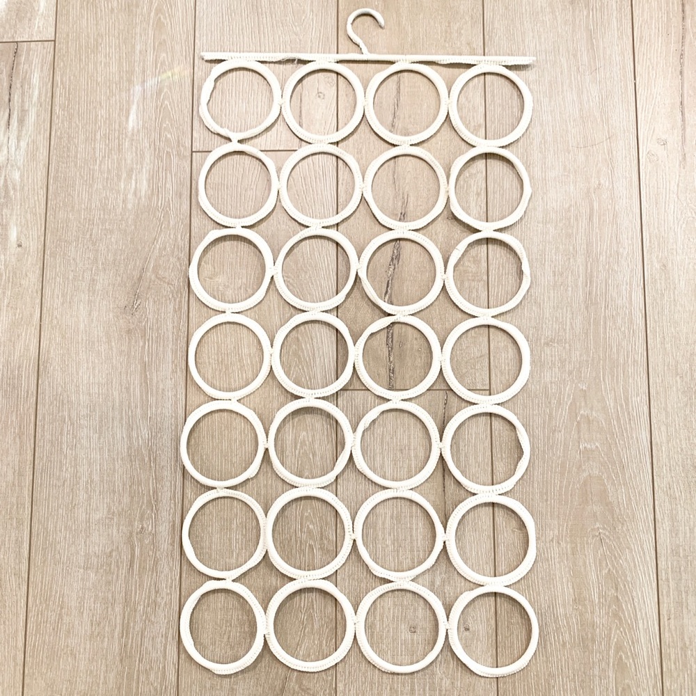 Scarf/Belt Hanger